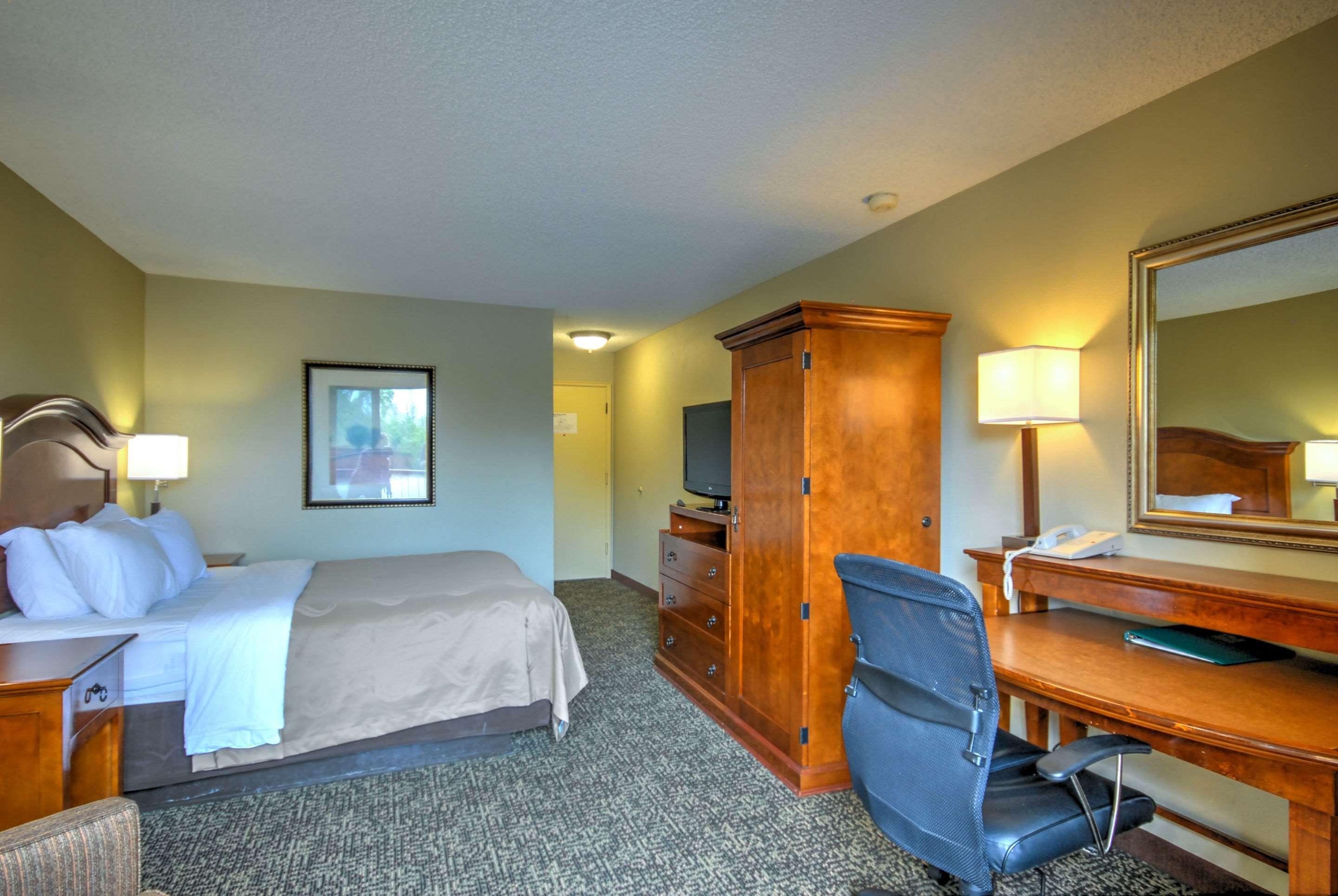 Quality Inn Big Sky Kalispell Exterior photo
