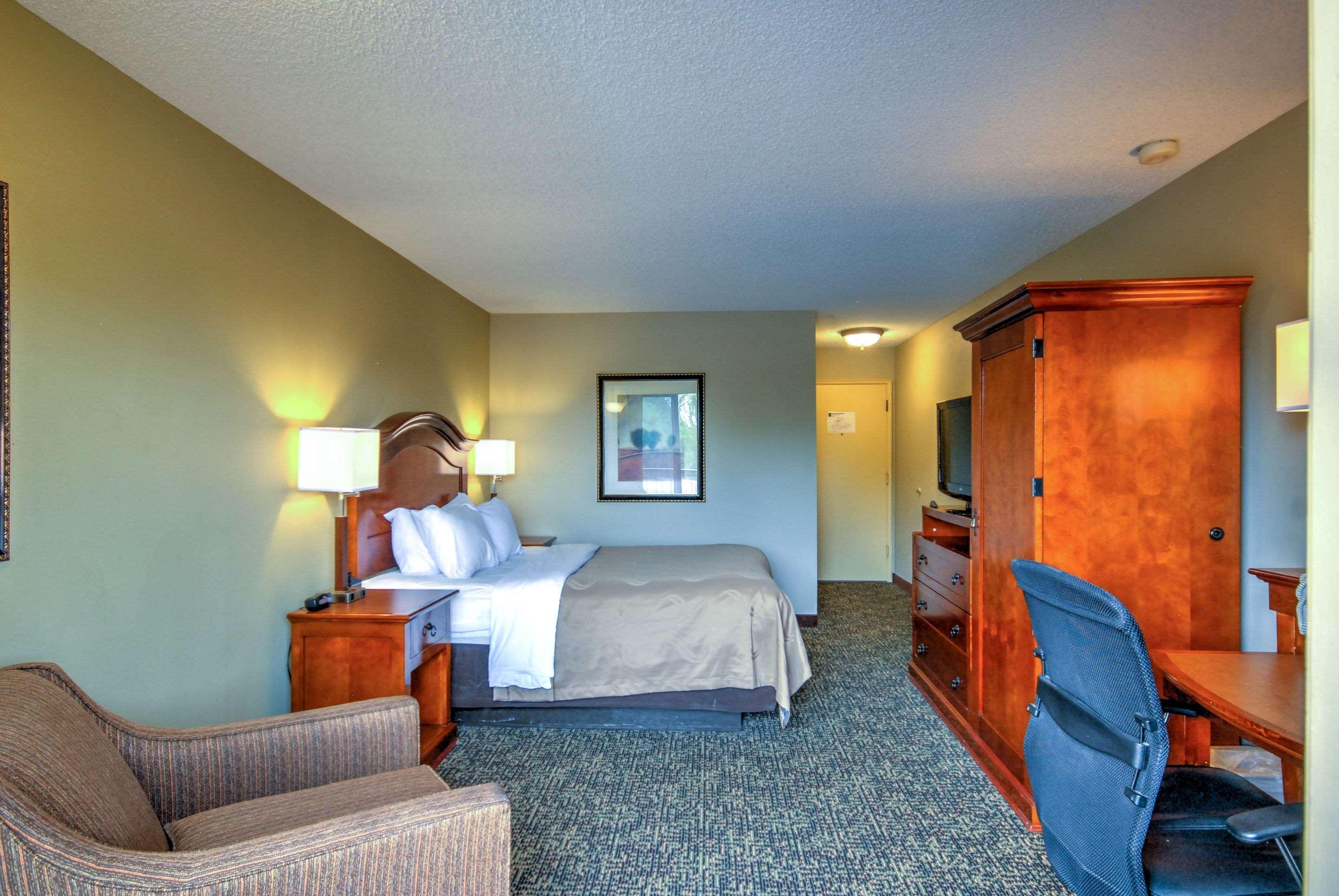 Quality Inn Big Sky Kalispell Exterior photo